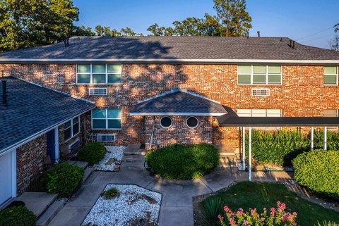 27-Unit Multifamily Complex in Little Rock