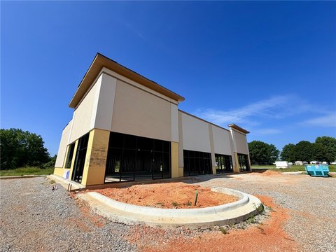 Drive-Through Endcap Retail Space
