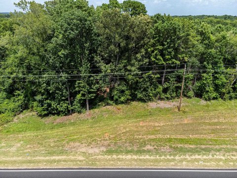Highway-Adjacent Land in Longview, TX