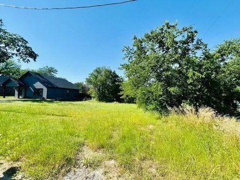 Residential Lot Near Downtown Denison