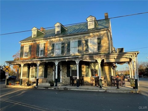 Operating Country Inn For Sale