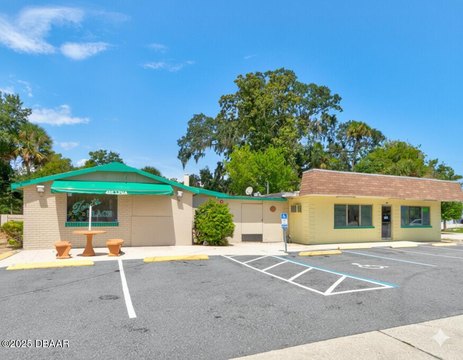 Commercial Duplex in Holly Hill