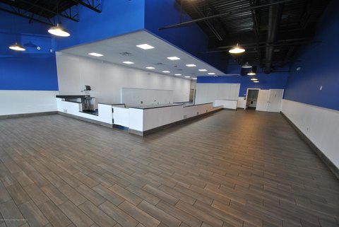 Retail Space in Silverton Plaza