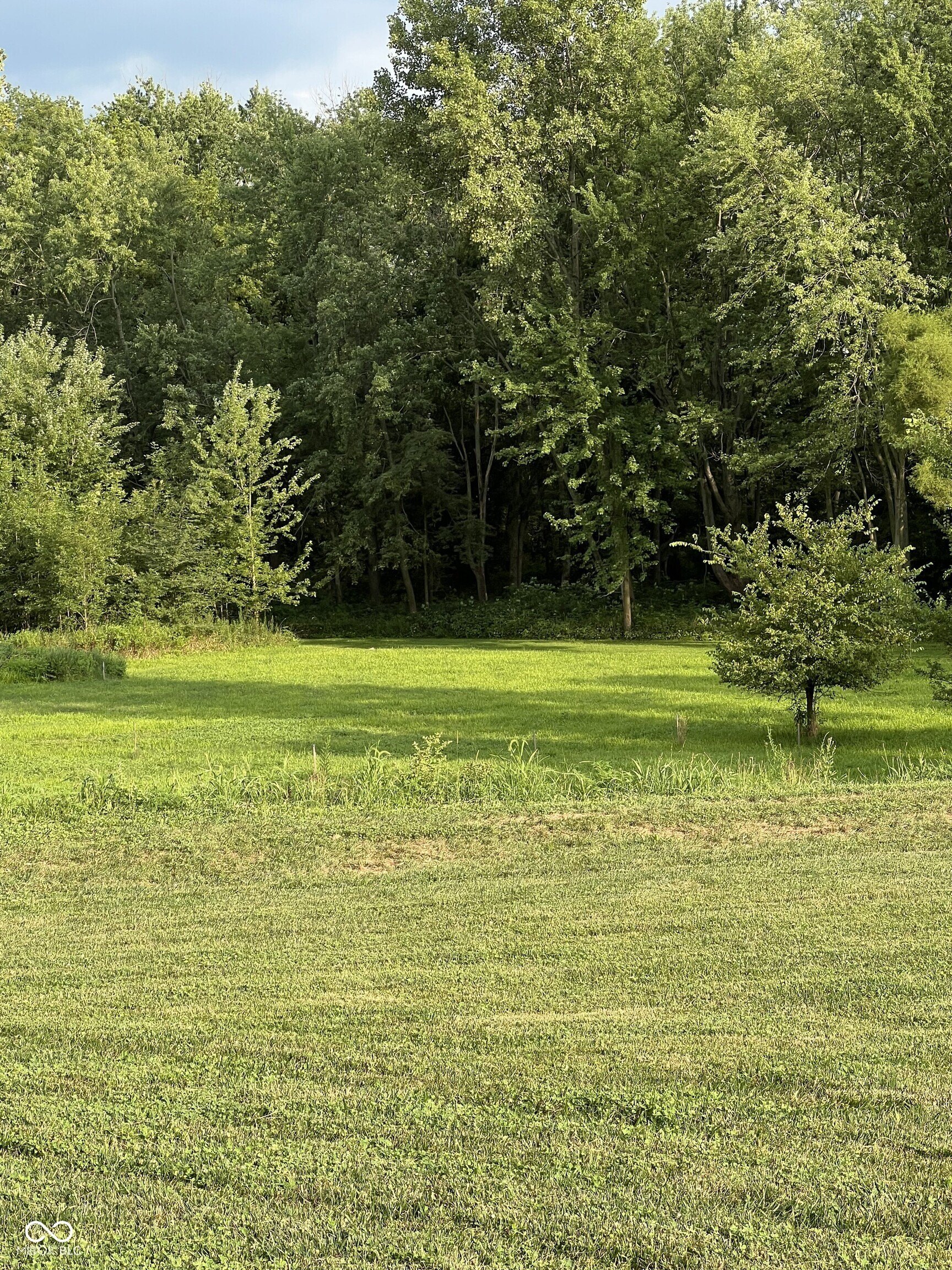 Arcadia Farm with Creek