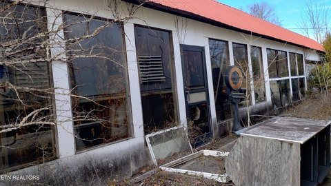 Retail Storefront on Highway Corner