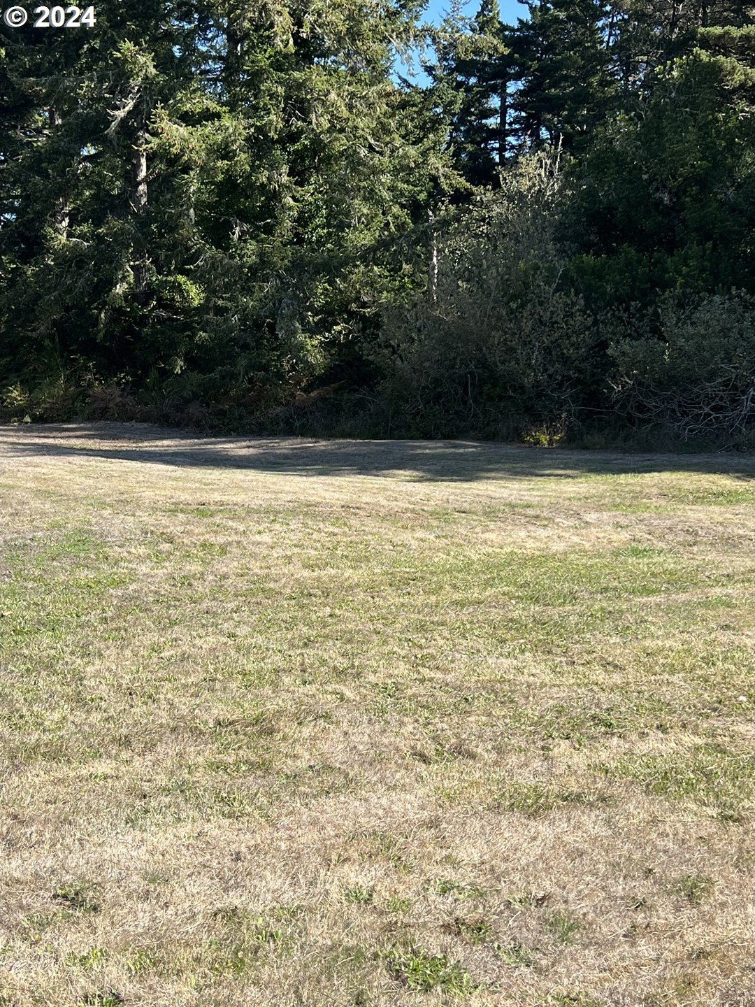 Private City Lot in CoosBay
