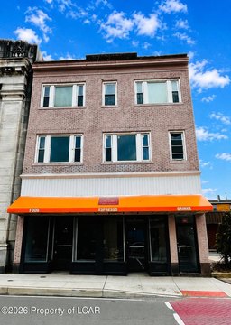 9-Unit Apartment Building with Storefronts