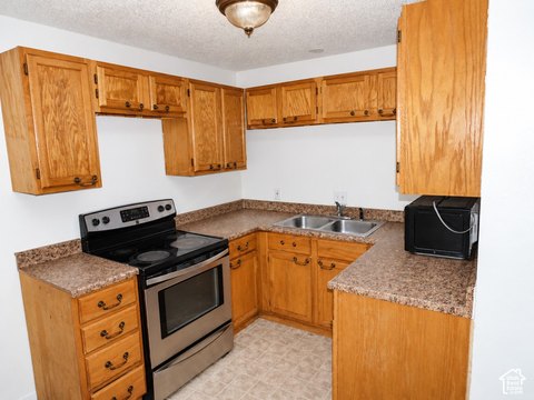 Duplex with In-Unit Laundry