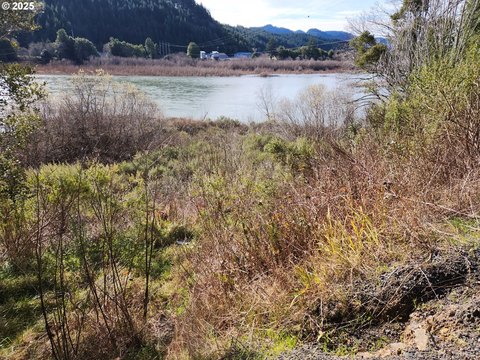 Riverfront Land in Gold Beach