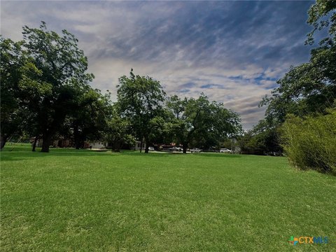 New Braunfels Corner Lot