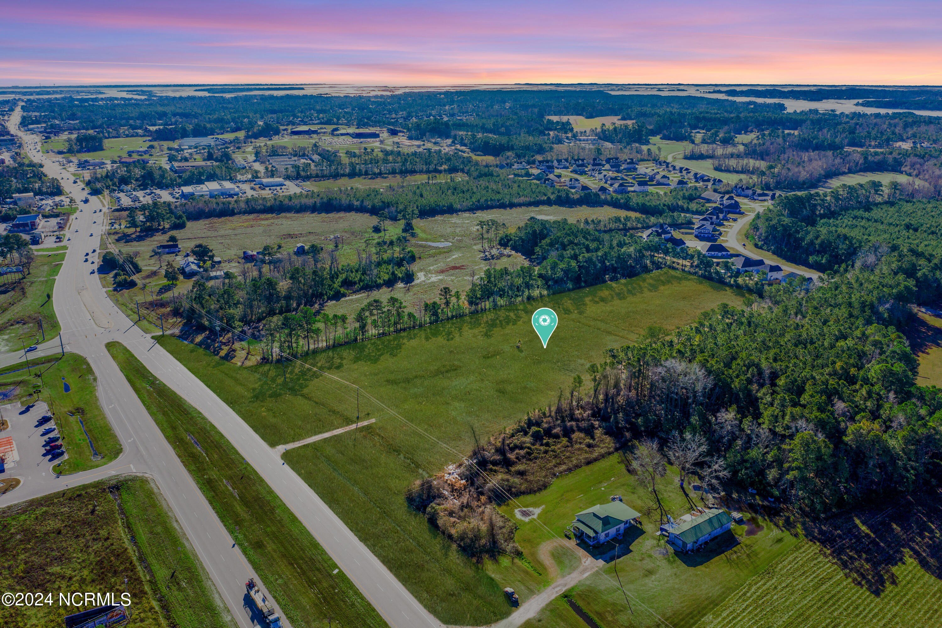 Commercial Land in Growing Town
