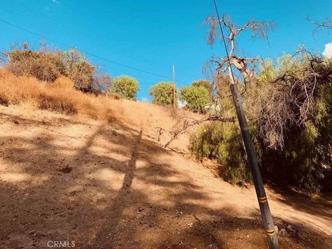 Residential Land in Woodland Hills