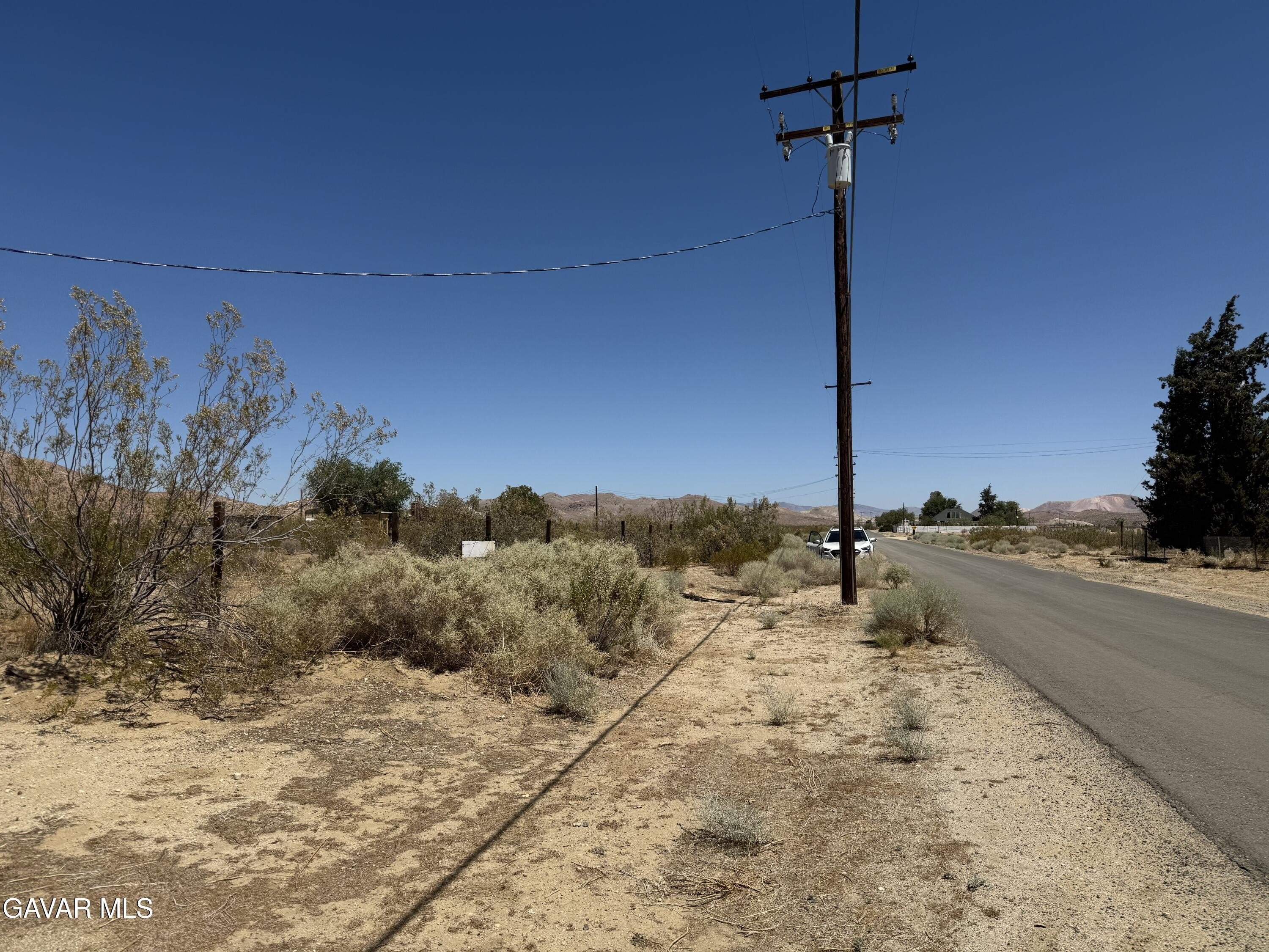 Residential Land in Rosamond, CA