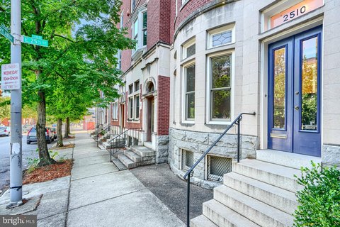 Charles Village Townhouse: Office-Residential Zoned