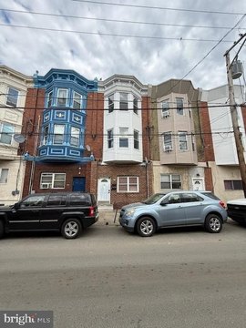 Philadelphia Duplex in Prime Location