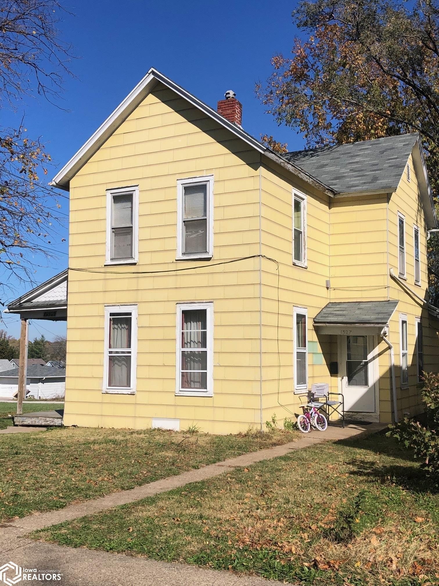 Keokuk Duplex with Garage