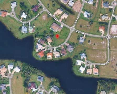 Pie-Shaped Residential Lot
