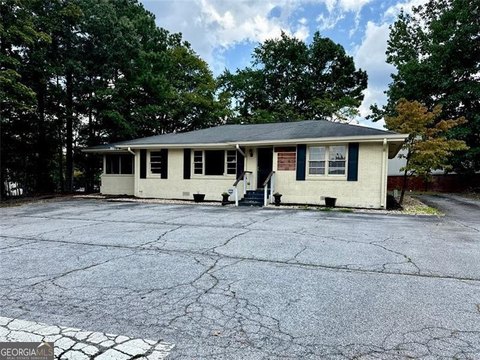 Stone Mountain Commercial Space Available