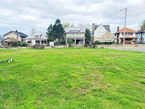 Residential Land in Bedford, IN
