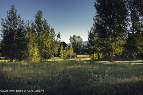 Land, Victor, ID