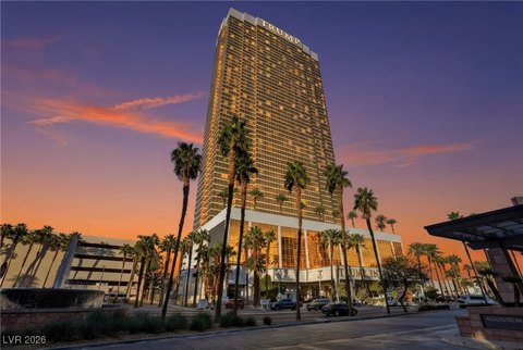 Las Vegas Strip View Studio