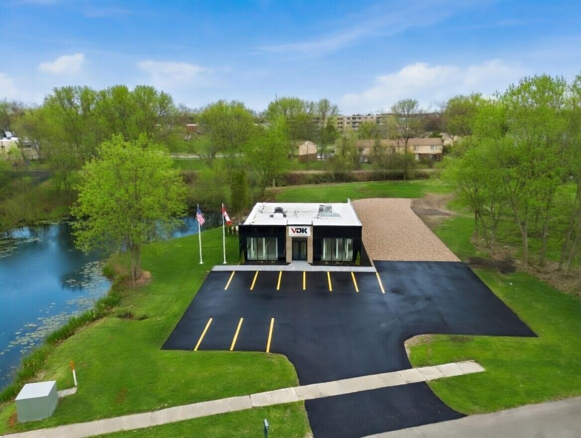 Kentwood Office/Showroom Space Available