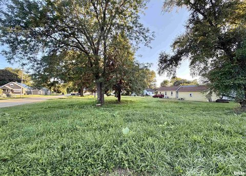 Land, East Peoria, IL
