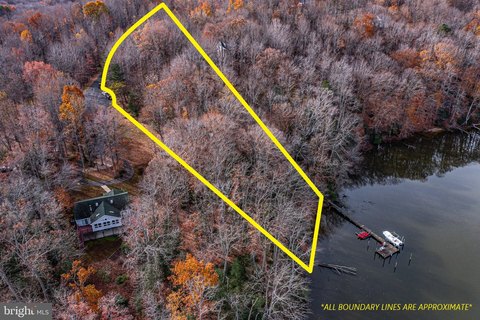 Waterfront Lot in Greenpoint Landing