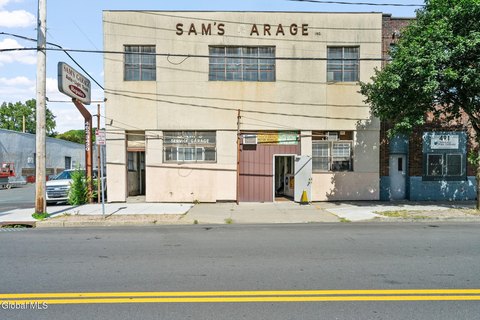 Albany Commercial Building with Parking