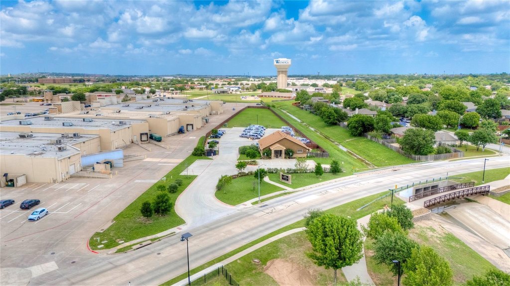 5805 Starnes Rd, Watauga, TX 76148