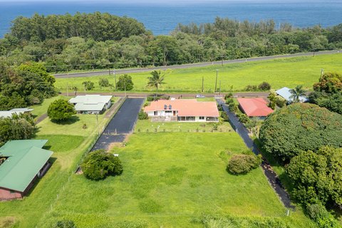 Land, Hakalau, HI