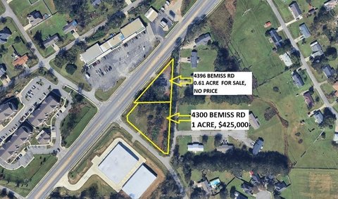Corner Commercial Lot with Median Cut