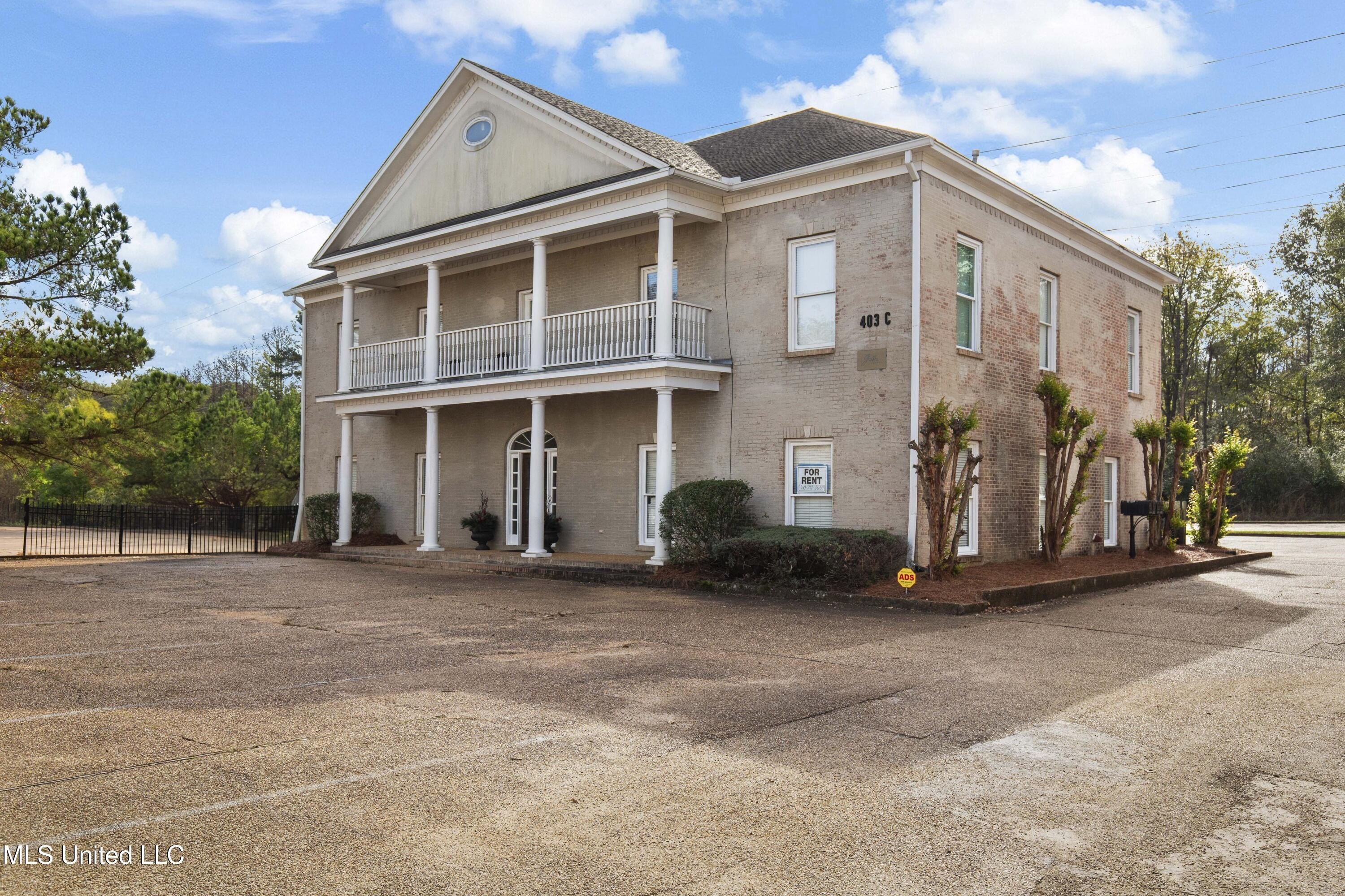 Ridgeland Office Building For Sale