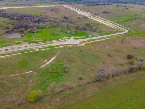 Residential Land in Itasca, TX