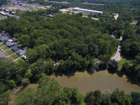 LAND - Warren, OH