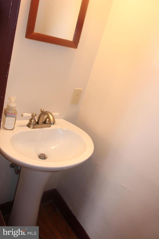 Picture 30