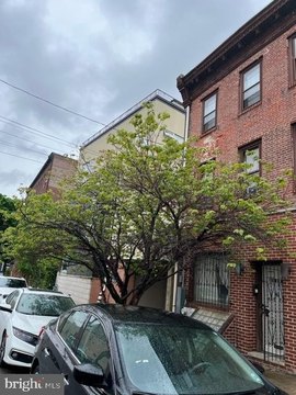 Philadelphia Triplex with Central Air