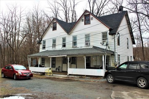 Ellenville Triplex: Income Opportunity