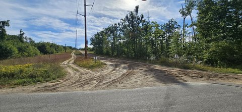 Land, Johannesburg, MI