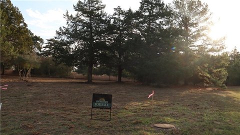 Land, NEW ULM, TX