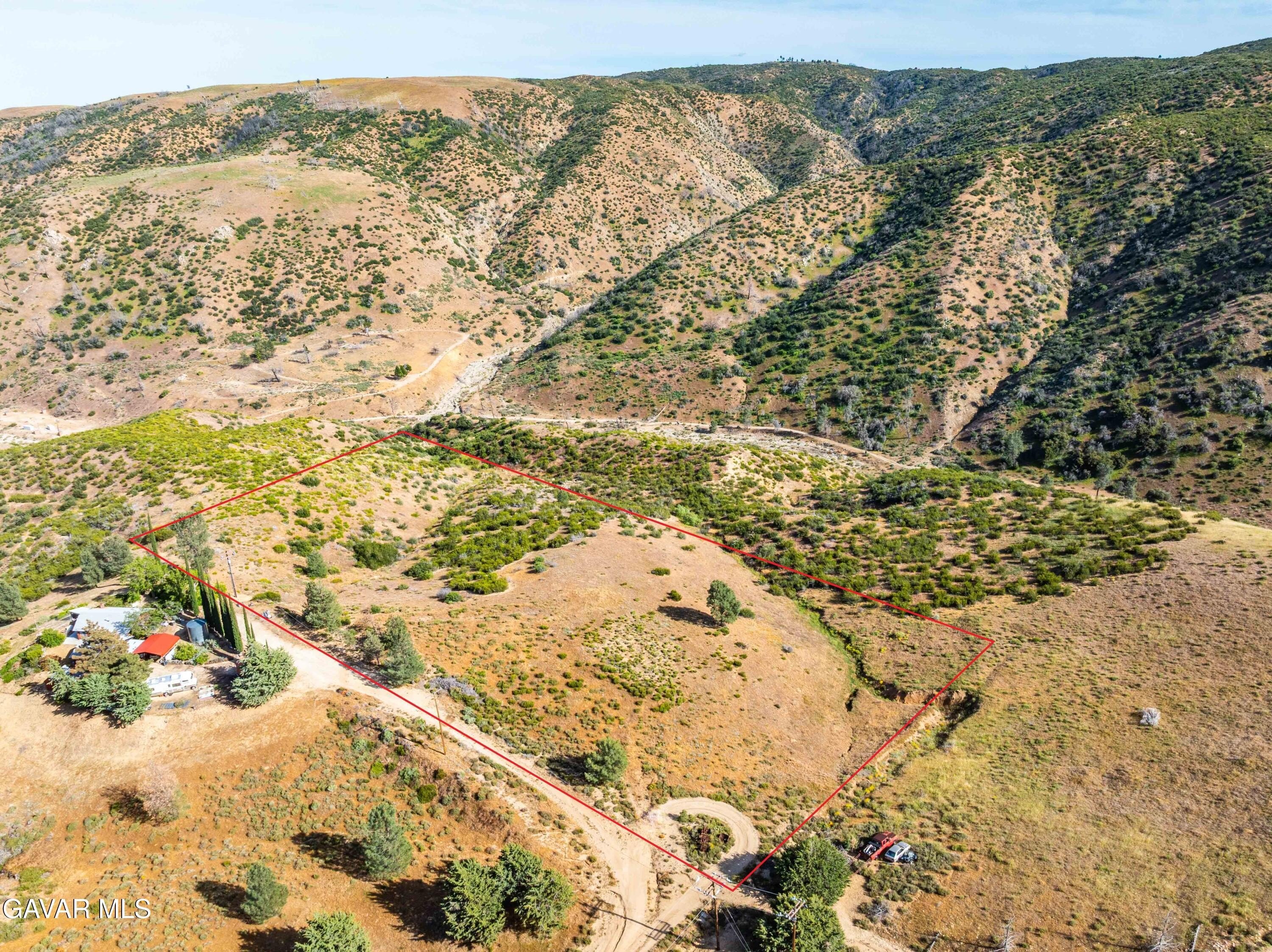 Land in Kings Canyon Area