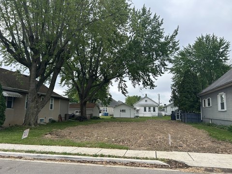 Vacant Lot in Established Community