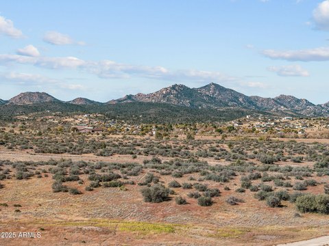 Land, Peeples Valley, AZ