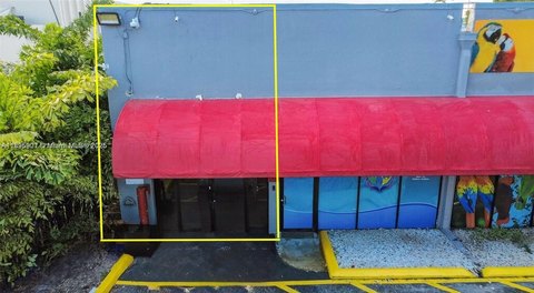 Palmetto Bay Commercial Space