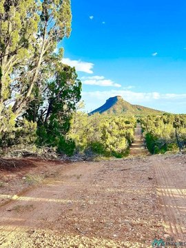 Land, Serafina, NM