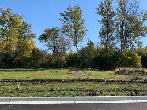 Residential Land in Maple Creek Estates