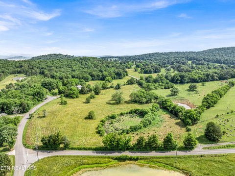 8.7 Acres in New Market