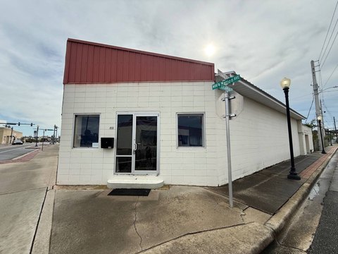 Storefront with Open Floor Plan