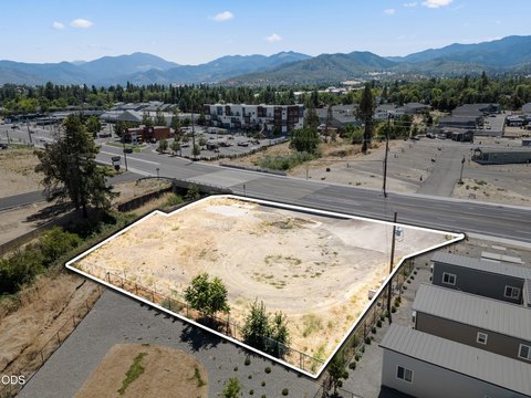 LAND - Medford, OR
