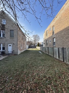 LAND - Chicago, IL